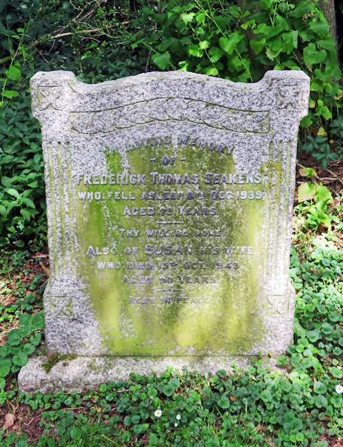 Graveyard Memorial 143a