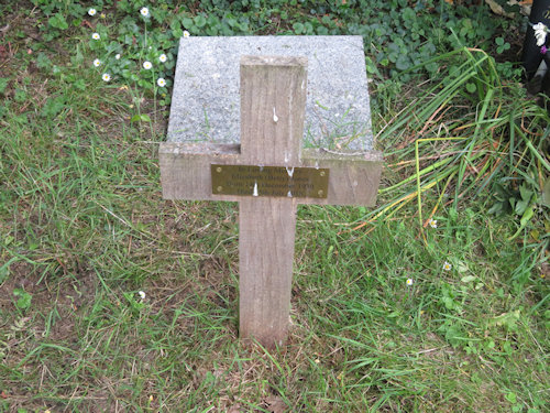Graveyard Memorial 20