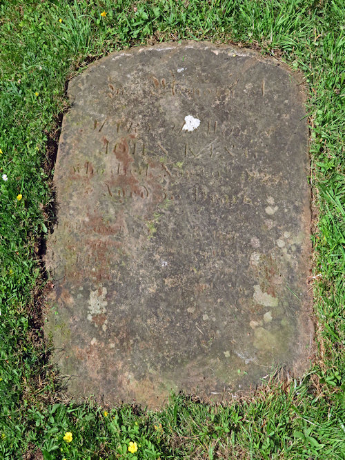 Graveyard Memorial 075